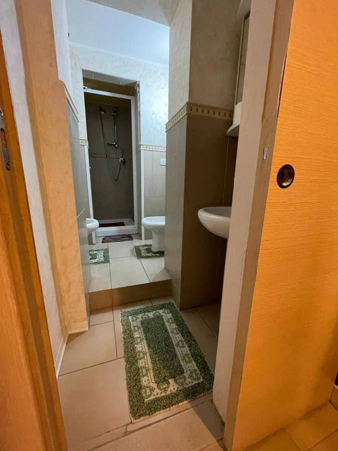 B&B Sotto Gli Archi 卡塔尼亚 外观 照片