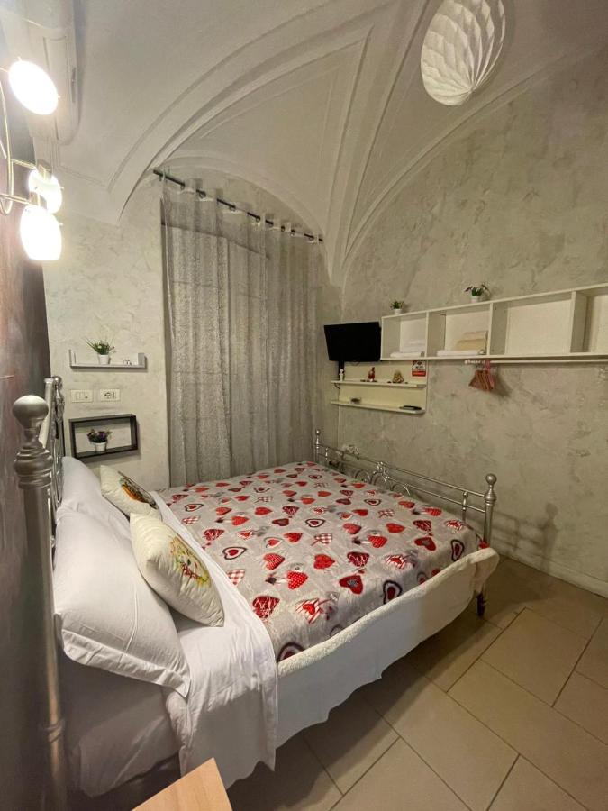 B&B Sotto Gli Archi 卡塔尼亚 外观 照片