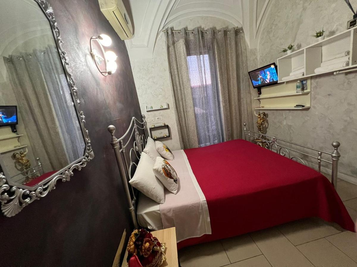 B&B Sotto Gli Archi 卡塔尼亚 外观 照片